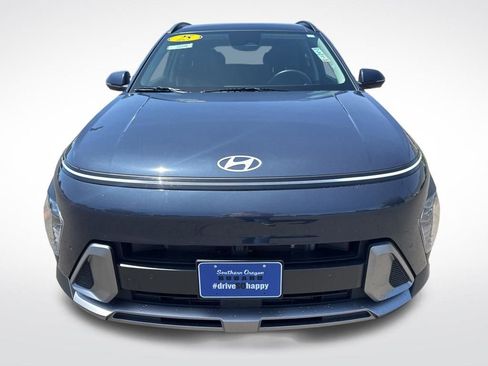 Used 2025 Hyundai Kona Limited AWD/4WD image 2