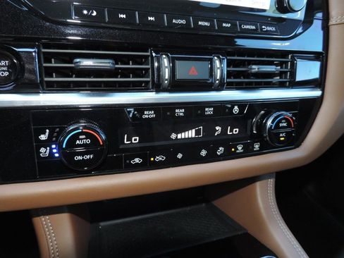 Used 2025 Nissan Pathfinder Platinum w/ Cargo Package FWD image 24