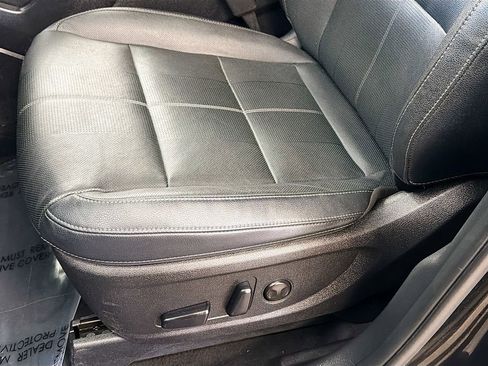 Used 2022 Kia Telluride EX w/ Towing Package image 22