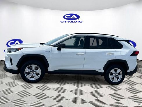 Used 2021 Toyota RAV4 LE AWD/4WD image 8