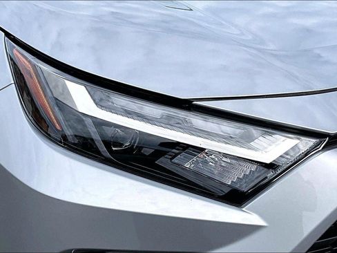 Certified 2025 Toyota RAV4 LE image 27