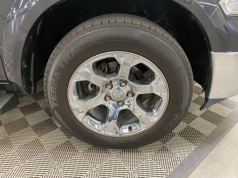 Used 2018 RAM 1500 Laramie image 2
