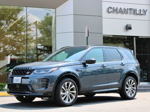 Used 2025 Land Rover Discovery Sport Dynamic SE AWD/4WD image 1