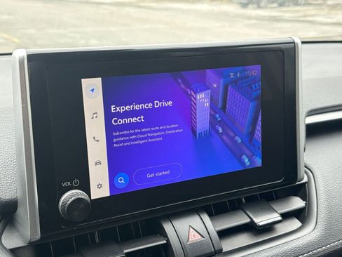 Used 2025 Toyota RAV4 LE image 20