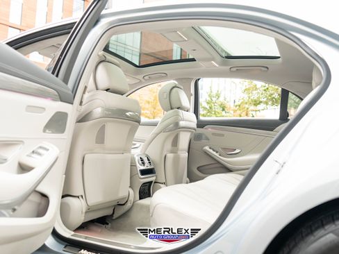 Used 2016 Mercedes-Benz S 550 4MATIC Sedan w/ Premium Package image 21