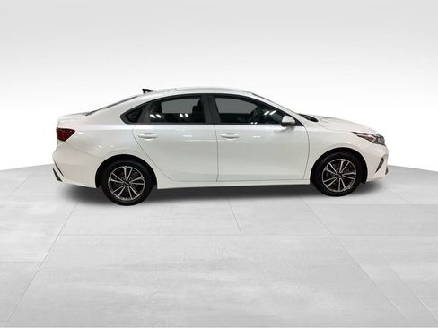 Certified 2023 Kia Forte LXS w/ LXS Technology Package image 8