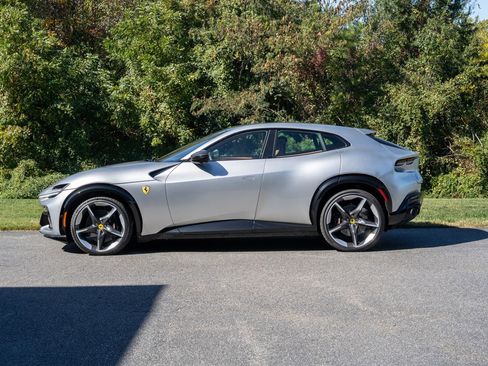 Certified 2025 Ferrari Purosangue image 3