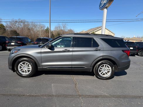 New 2026 Ford Explorer Active w/ Active Comfort Package image 24