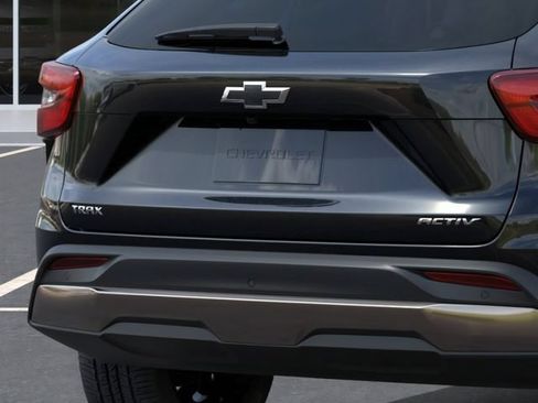 New 2026 Chevrolet Trax ACTIV w/ Driver Confidence Package FWD image 14