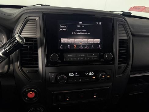 Used 2024 Nissan Titan SV w/ SV Convenience Package AWD/4WD image 20