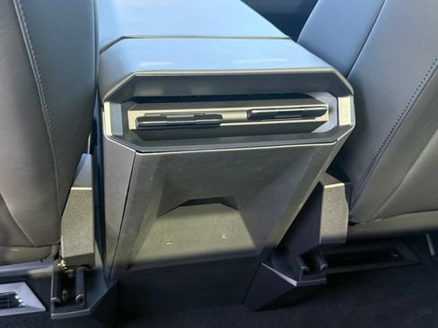 Used 2026 Tesla Cybertruck AWD Crew Cab image 27