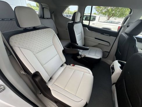 Certified 2024 GMC Acadia Denali AWD/4WD image 27