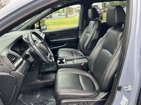 Used 2023 Honda Odyssey Sport image 13