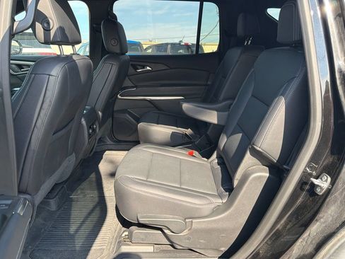 Used 2025 Chevrolet Traverse LT w/ LPO, Floor Liner Package AWD/4WD image 16