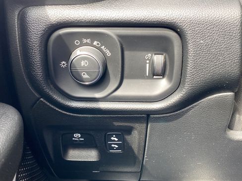 Used 2022 RAM 1500 Big Horn AWD/4WD image 28