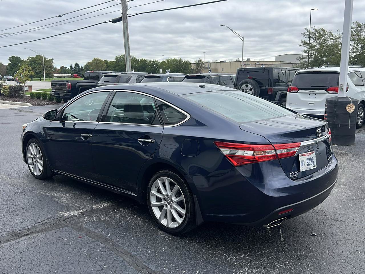Used 2014 Toyota Avalon Limited FWD image 3