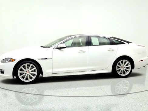 Used 2016 Jaguar XJ R-Sport AWD/4WD image 8