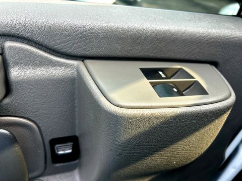 Used 2018 GMC Savana 2500 w/ Driver Convenience Package image 27