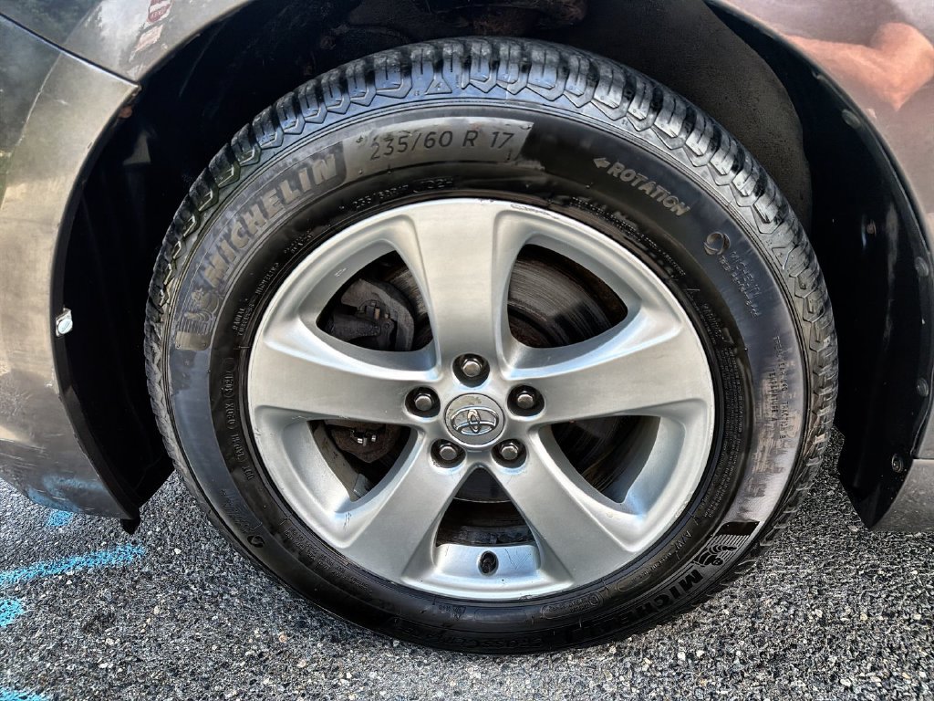 Used 2012 Toyota Sienna LE FWD image 16
