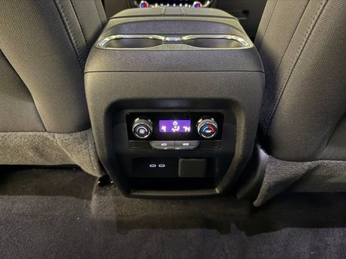 Certified 2026 Chevrolet Traverse LT w/ Driver Confidence Package FWD image 26