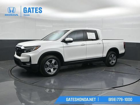 Certified 2025 Honda Ridgeline RTL image 6