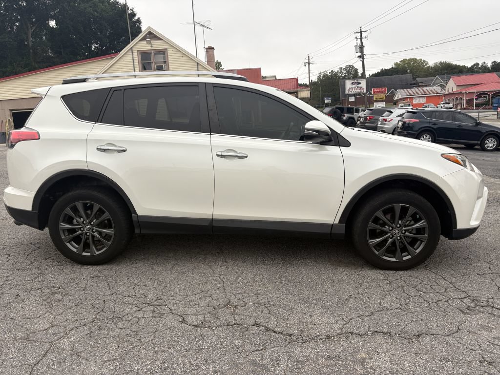 Used 2018 Toyota RAV4 Limited FWD image 6