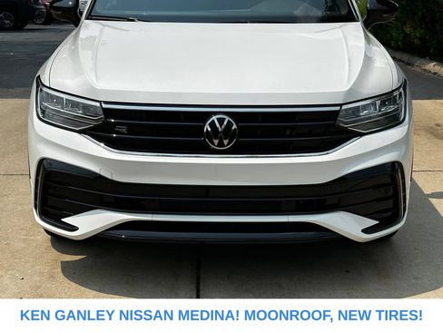 Used 2024 Volkswagen Tiguan SE R-Line FWD image 8