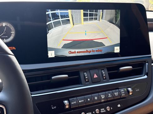 Used 2025 Lexus ES 350 w/ Premium Package FWD image 24