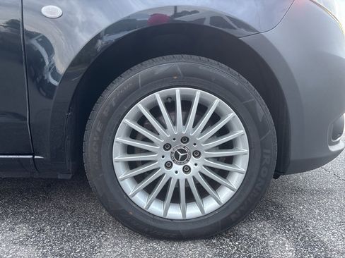 Used 2023 Mercedes-Benz Metris Passenger image 11