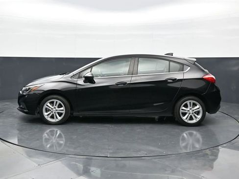 Used 2018 Chevrolet Cruze LT FWD image 4