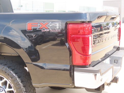 Used 2022 Ford F250 Lariat w/ Lariat Ultimate Package AWD/4WD image 15