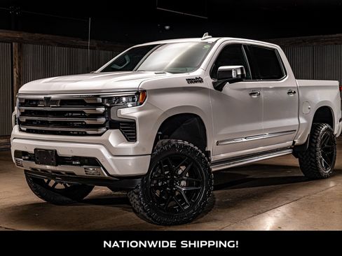 Used 2024 Chevrolet Silverado 1500 High Country w/ Technology Package AWD/4WD image 4