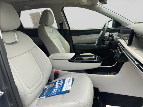 Used 2025 Hyundai Tucson Limited AWD/4WD image 11