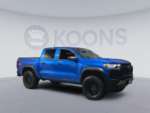 Used 2023 Chevrolet Colorado Trail Boss AWD/4WD image 12