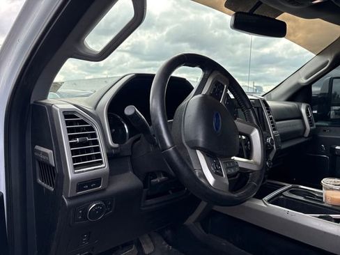 Used 2017 Ford F250 Lariat w/ Lariat Value Package AWD/4WD image 8
