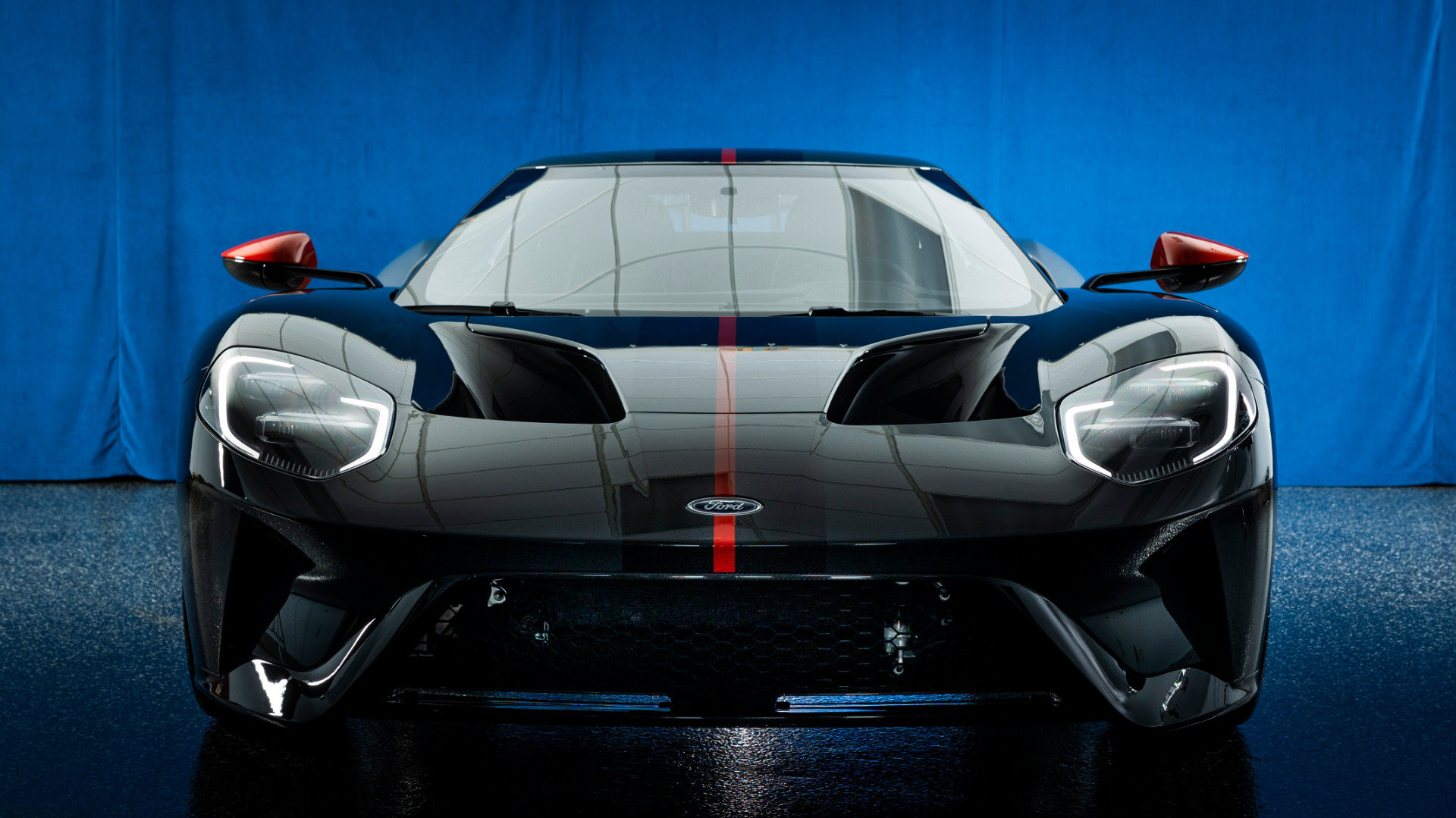 Used 2020 Ford GT Carbon Series RWD image 3