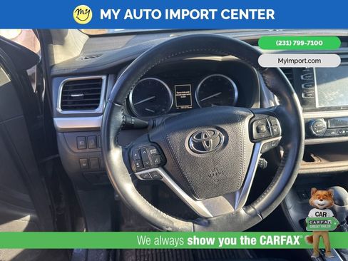 Used 2018 Toyota Highlander XLE AWD/4WD image 9