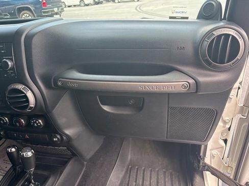 Used 2013 Jeep Wrangler Unlimited Sport AWD/4WD image 25