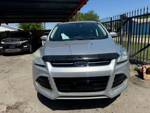 Used 2013 Ford Escape SEL image 2