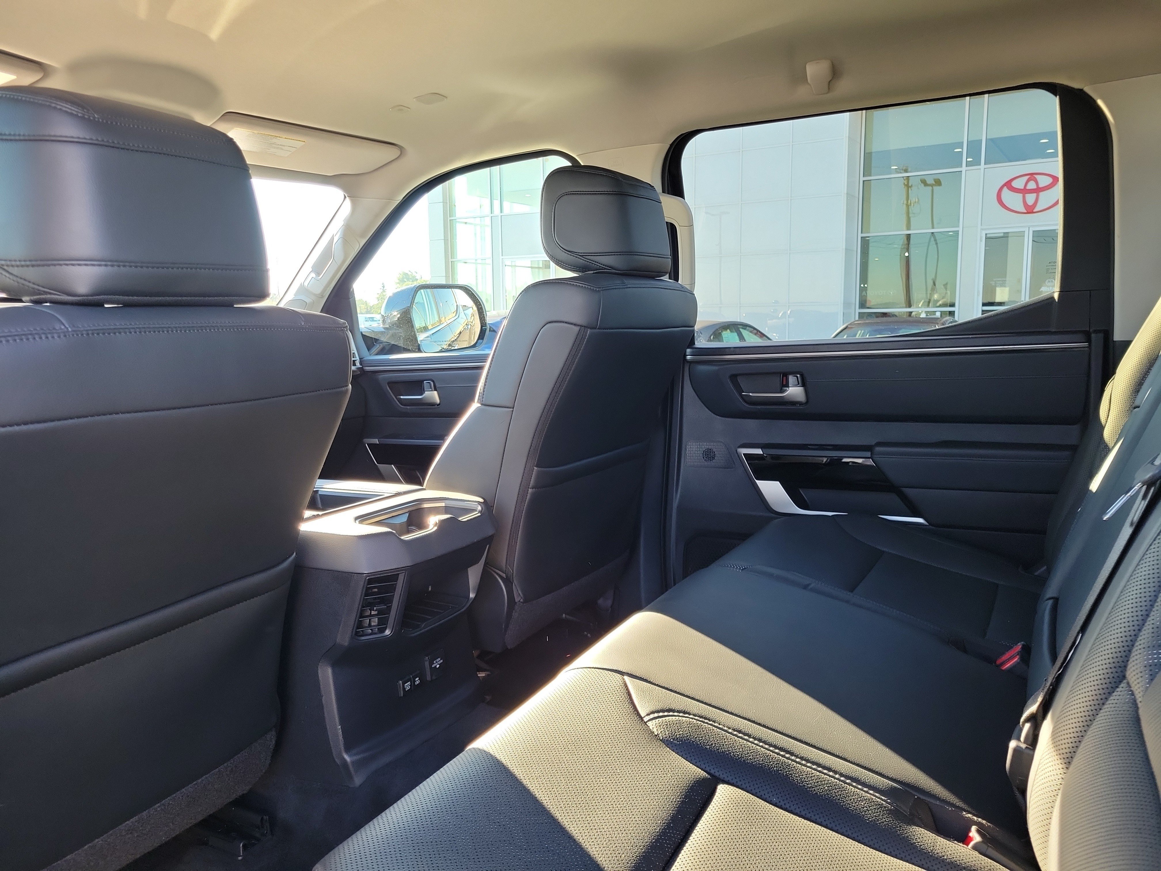 Used 2023 Toyota Tundra Limited AWD/4WD image 14