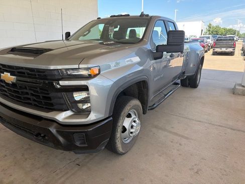 Used 2025 Chevrolet Silverado 3500 W/T AWD/4WD image 1