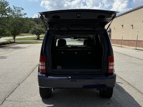 Used 2012 Jeep Liberty Limited Jet image 6