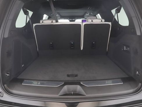 Used 2025 Cadillac Escalade ESV Sport Platinum image 32