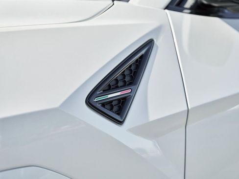 Used 2024 Lamborghini Urus S AWD/4WD image 8