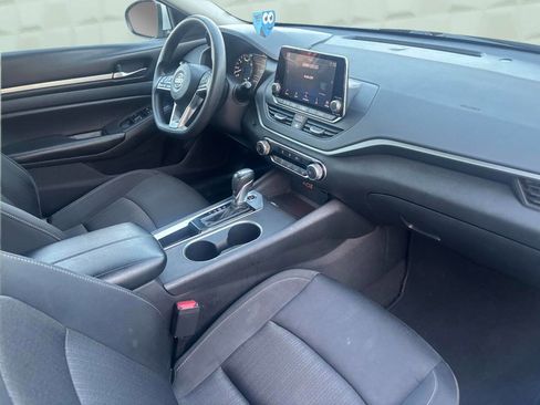 Used 2022 Nissan Altima 2.5 SV FWD image 14