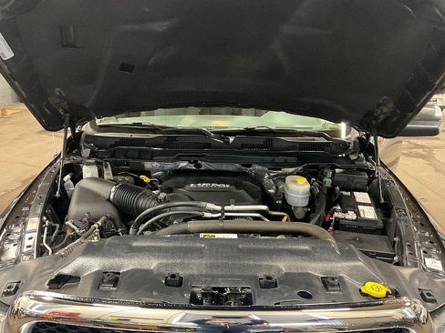 Used 2017 RAM 2500 Tradesman w/ Chrome Appearance Group image 7