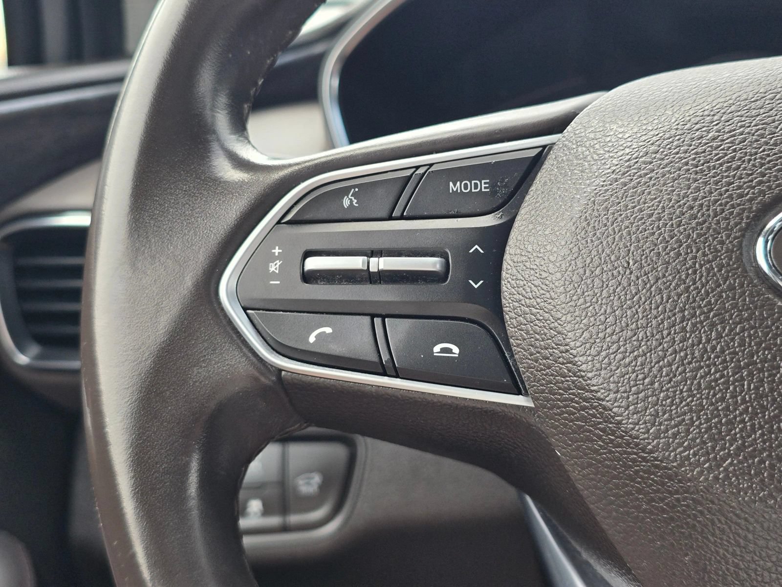 Used 2020 Hyundai Santa Fe SEL AWD/4WD image 25