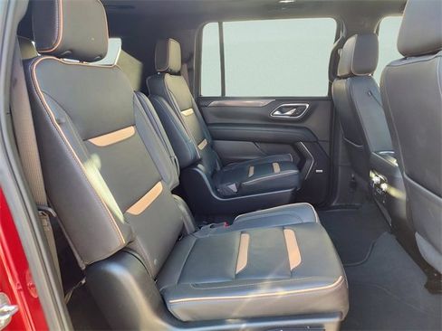 Used 2024 GMC Yukon XL AT4 w/ Technology Package image 34