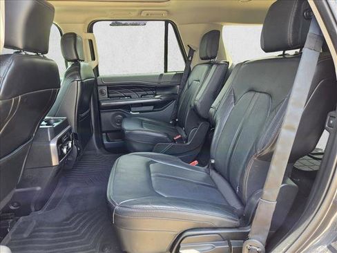 Used 2019 Ford Expedition Platinum RWD image 19