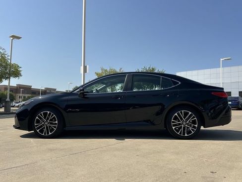 Used 2026 Toyota Camry XLE FWD image 2